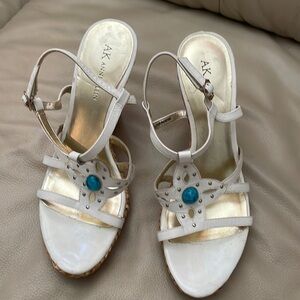 Anne Klein Women’s White Strappy Wedge Sandal Size 7 M